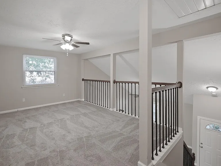 6 Green Field Pl — Photo 16