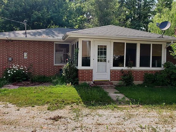 5th image of 440 S Warsaw St