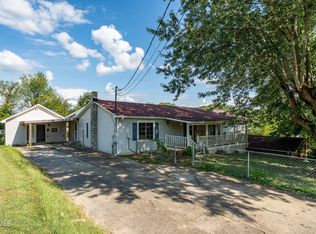 233 Taylor Dr, Piney Flats, TN 37686