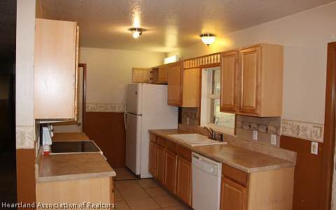 3rd image of 208 Mirador Dr