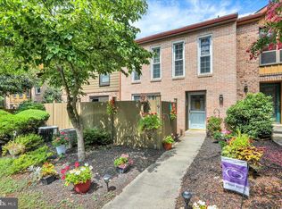 198 Oakmont Ct, Reading, PA 19607