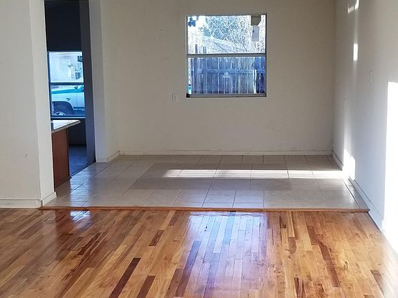 3rd image of 204 Belva Way