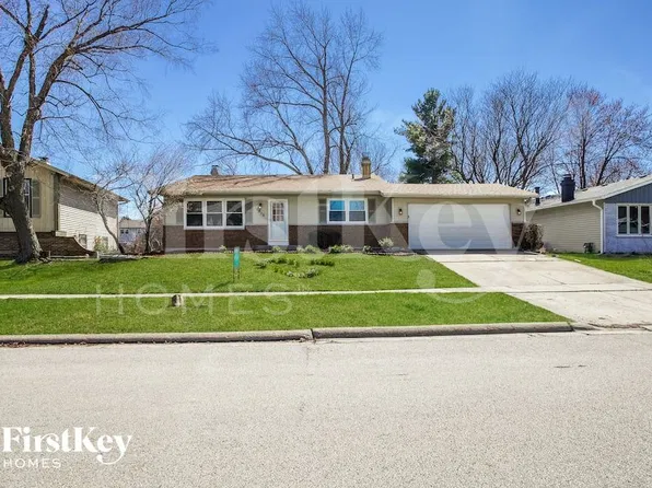 1815 Sheffield Dr, Elgin, IL 60123