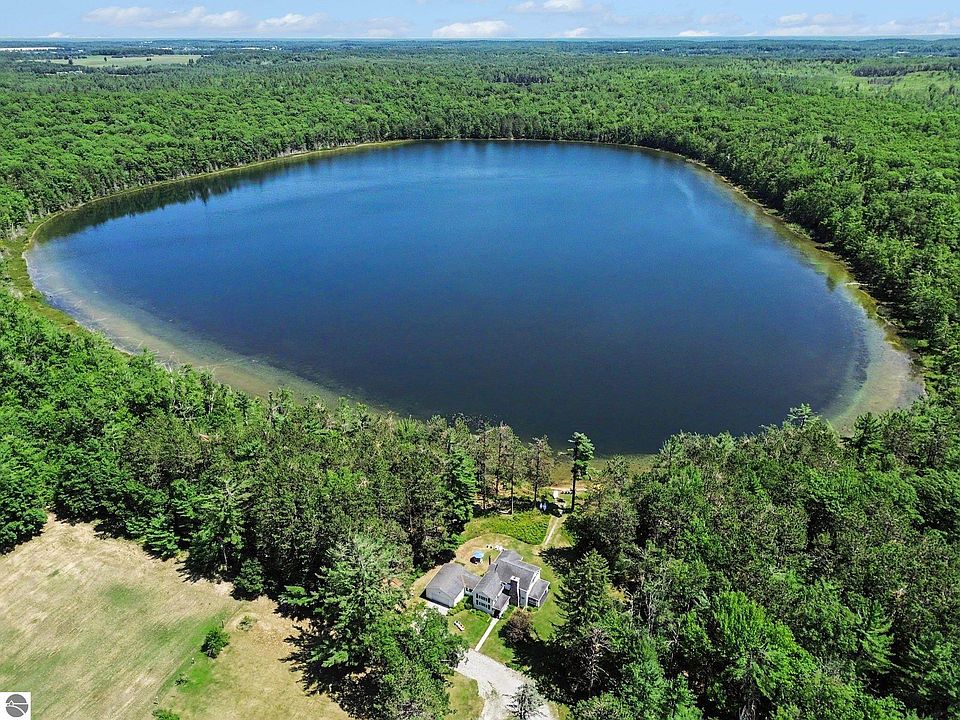 1st image of 3241 E Trask Lake Rd
