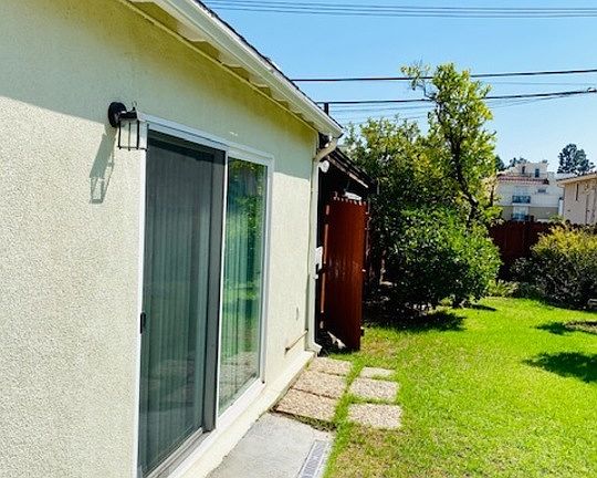 3rd image of 11974 Darlington Ave