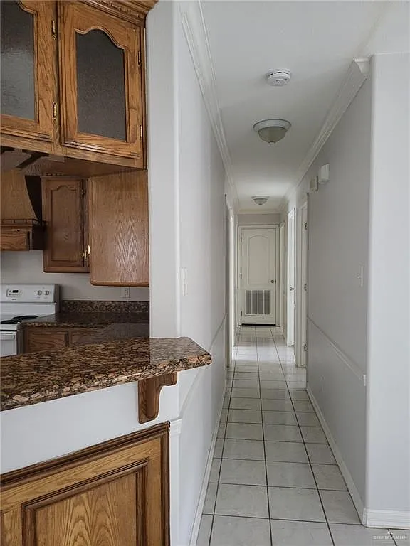 2 bed, 2.0 bath, 4424 sqft, $875 — Photo 4