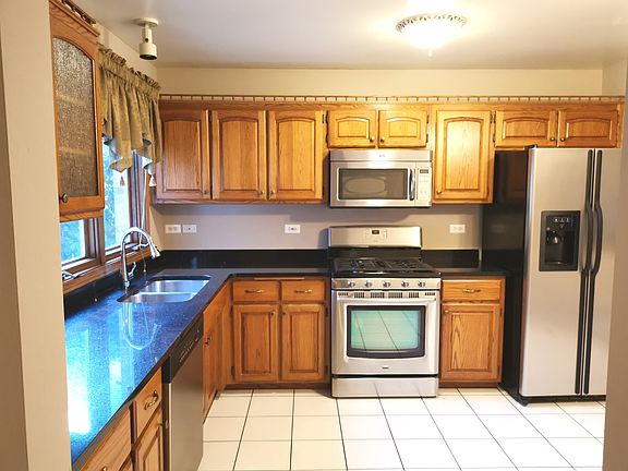 3rd image of 17388 Brook Crossing Dr