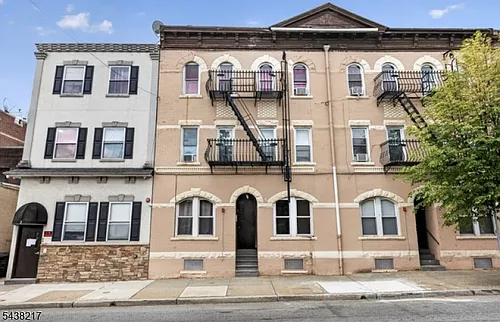 5 Monroe St #1 Photo 1
