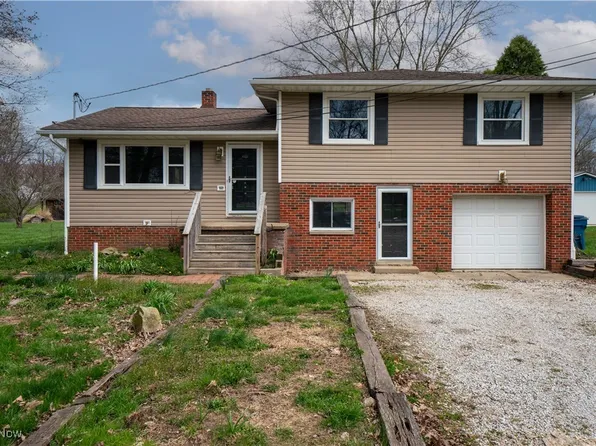 3253 Overlook Dr, Akron, OH 44312