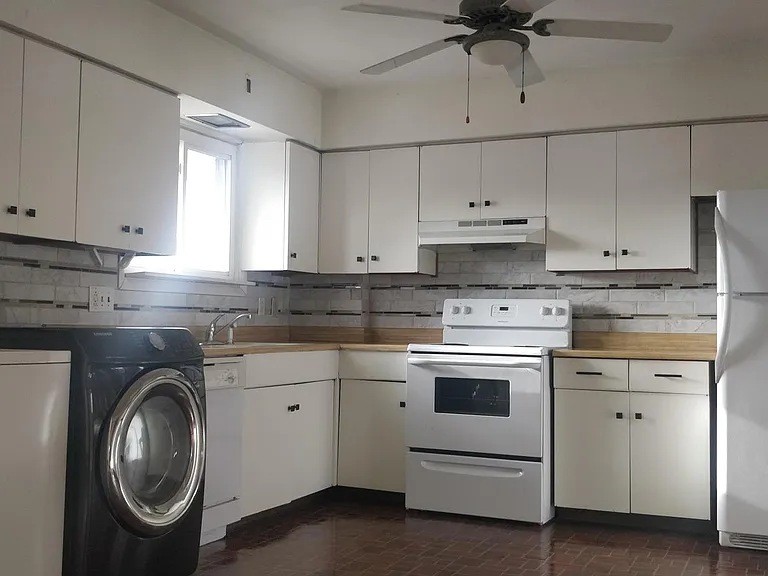 17 Durkee St — Photo 1