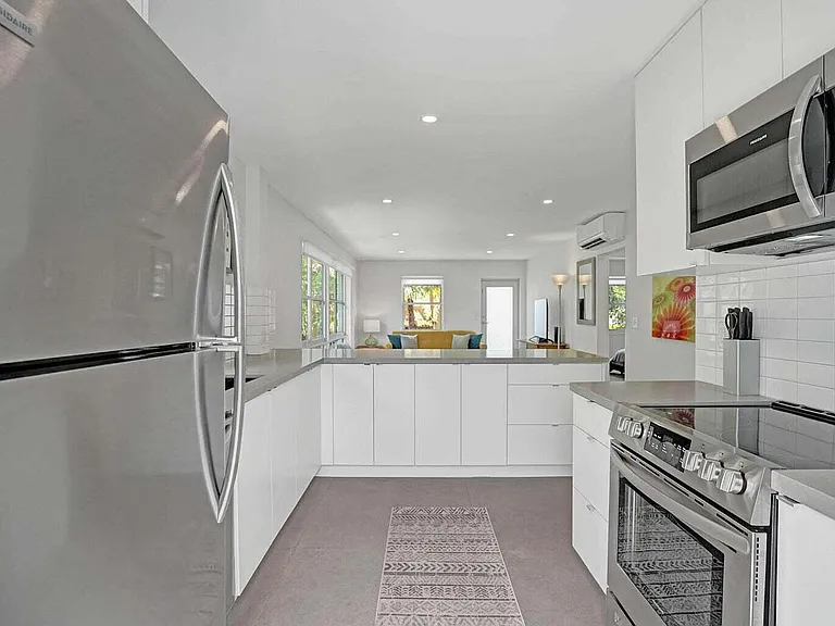 625 NE 13th Ave #3 — Photo 13