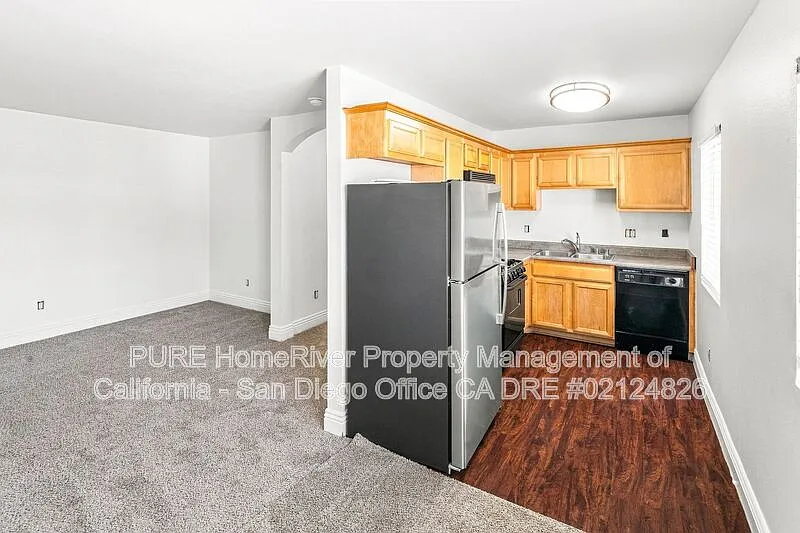 Studio, 1.0 bath, 420 sqft, $1,500 — Photo 4