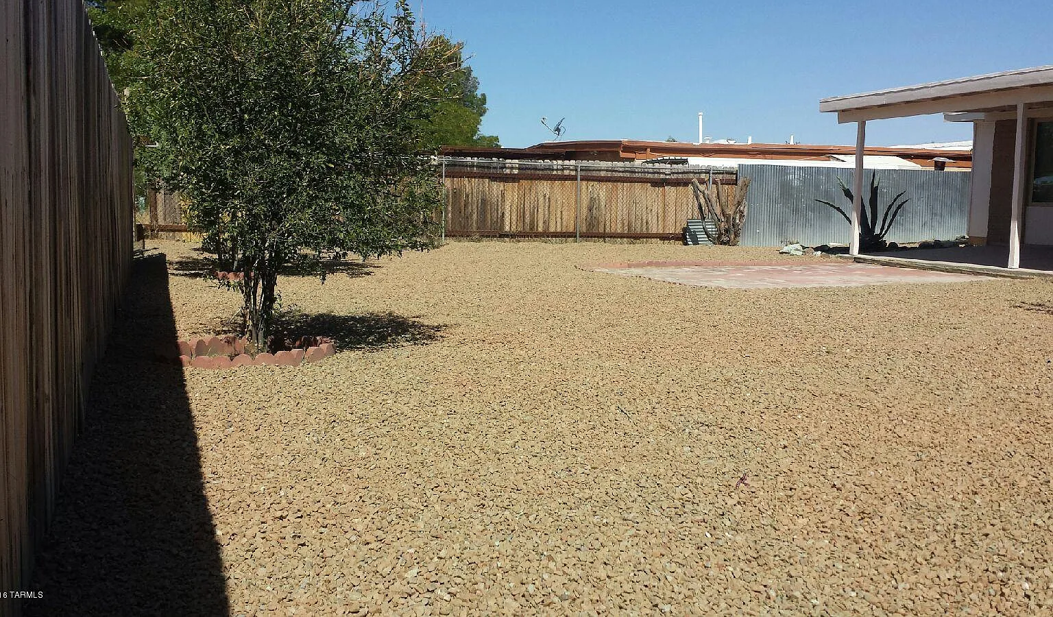 3 bed, 2.0 bath, 1046 sqft, $1,595 — Photo 2