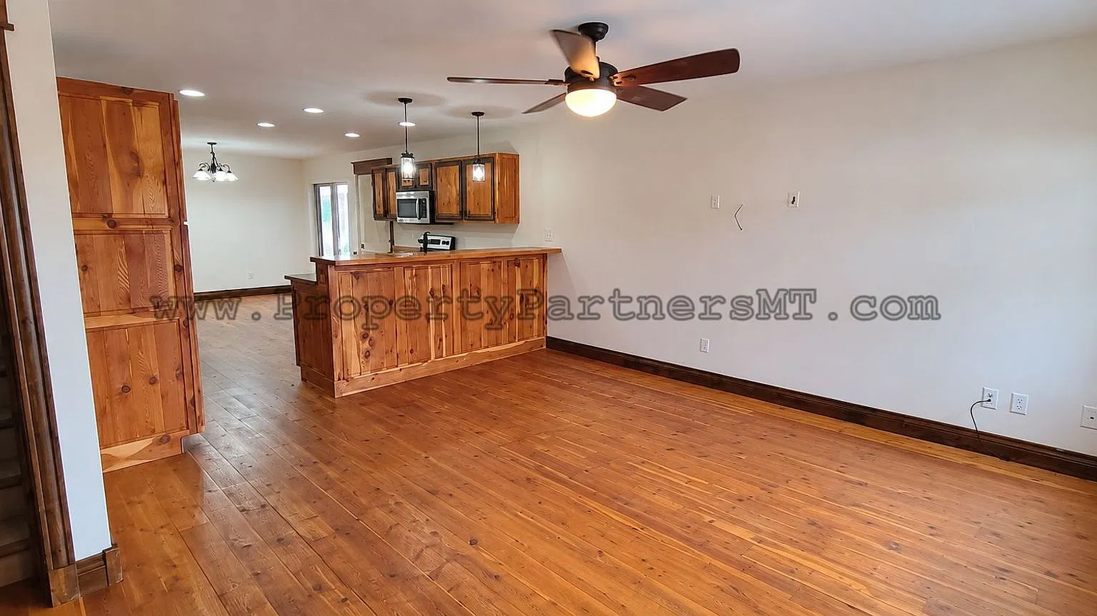 Beautiful Newly Remodeled House! — Photo 3