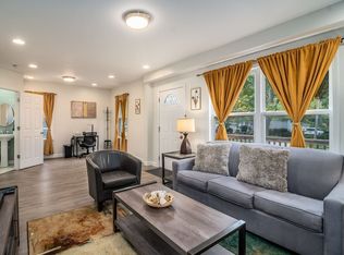 327 W School St #ID1285045P, Villa Park, IL 60181