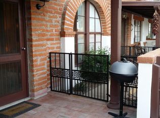 206 S La Canada Dr, Green Valley, AZ 85614