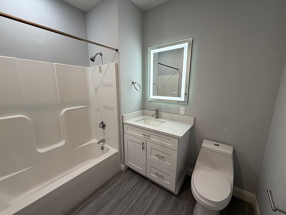 4th image of 255 Washington Ave #31