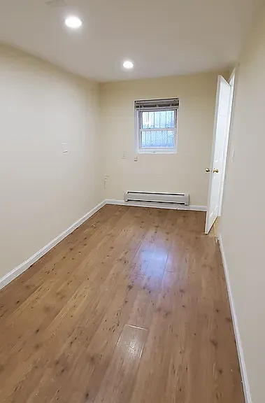 295 Graham Ave #1 — Photo 10