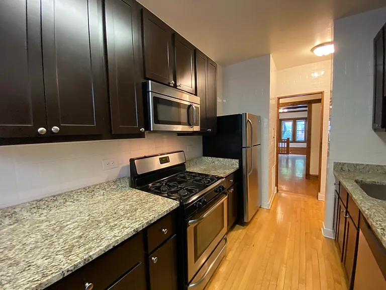 1535 West Addison — Photo 66