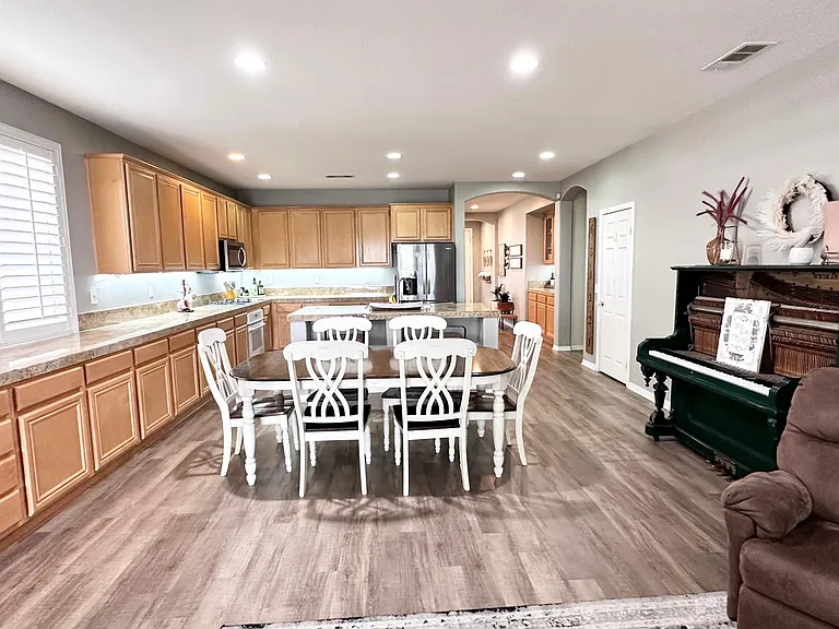4343 Club Vista Dr — Photo 12