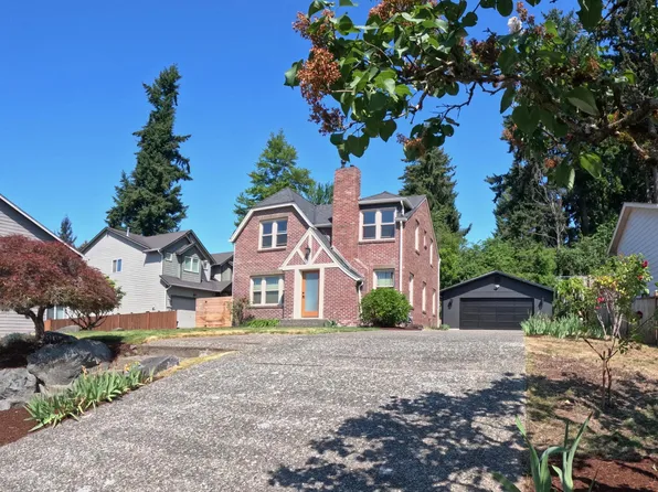 2006 Glennwood Ave NE, Renton, WA 98056