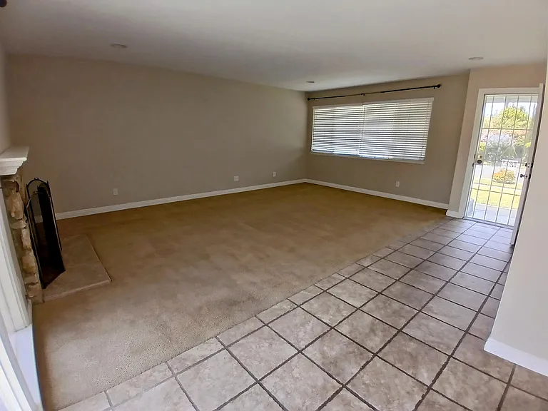 2638 E Sycamore St — Photo 5
