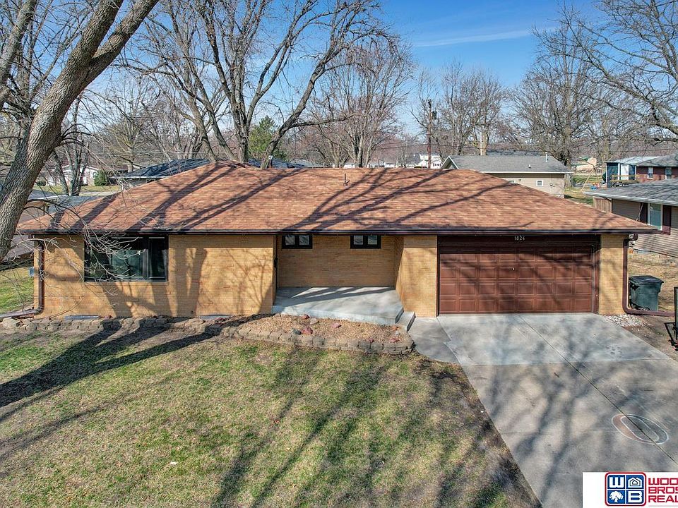 1824 Summit St Beatrice NE 68310 Zillow