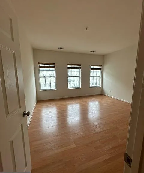 2664 Manhattan Pl #306 — Photo 9