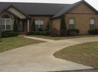 129 Sky Park Dr NE, Corydon, IN