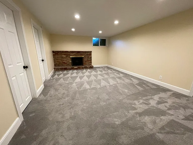 2851 E Maurice Dr — Photo 17