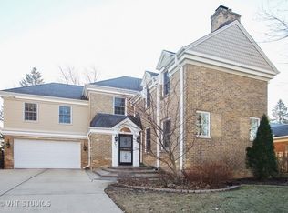 371 Ardmore Rd, Des Plaines, IL 60016