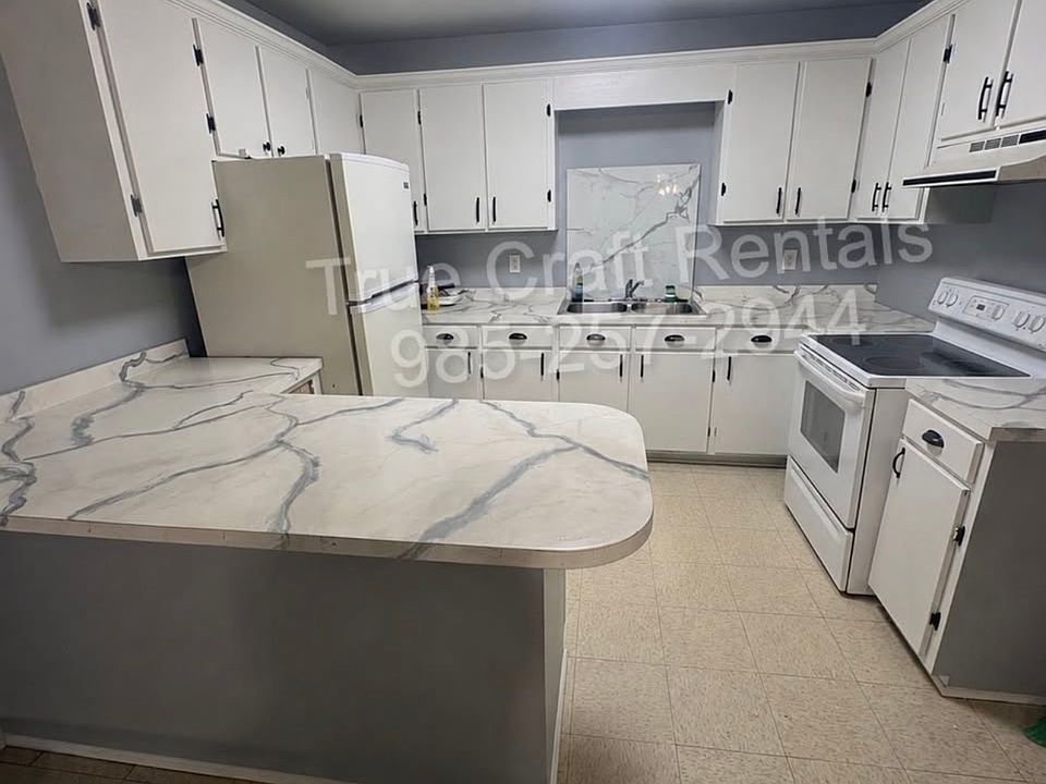 1st image of 1219 Coteau Rd #A