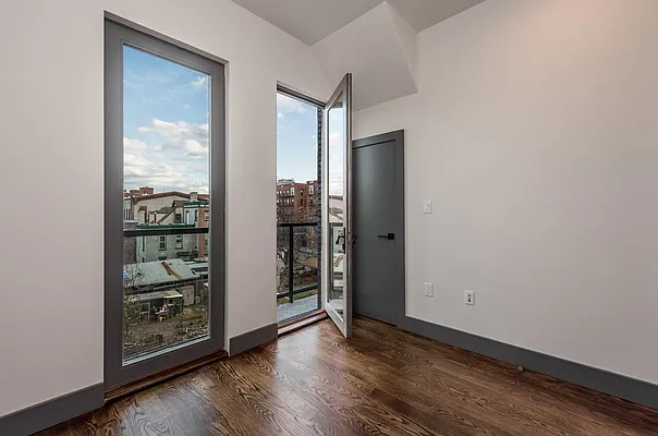 Rented by Rennit Inc. | media 28