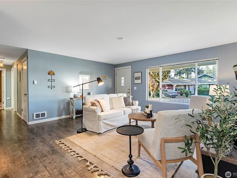 19011 Grannis Rd — Photo 3