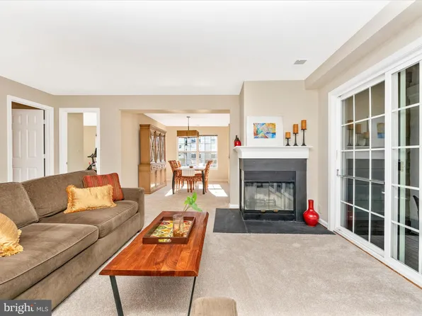 112 Kendrick Pl APT 22, Gaithersburg, MD 20878