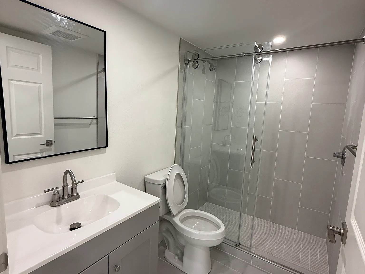 2 bed, 700 sqft, $2,750 — Photo 2