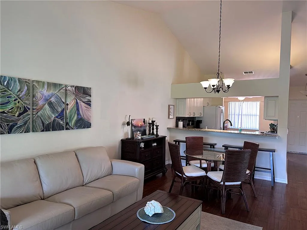 2 bed, 2.0 bath, 1225 sqft, $3,500 — Photo 2