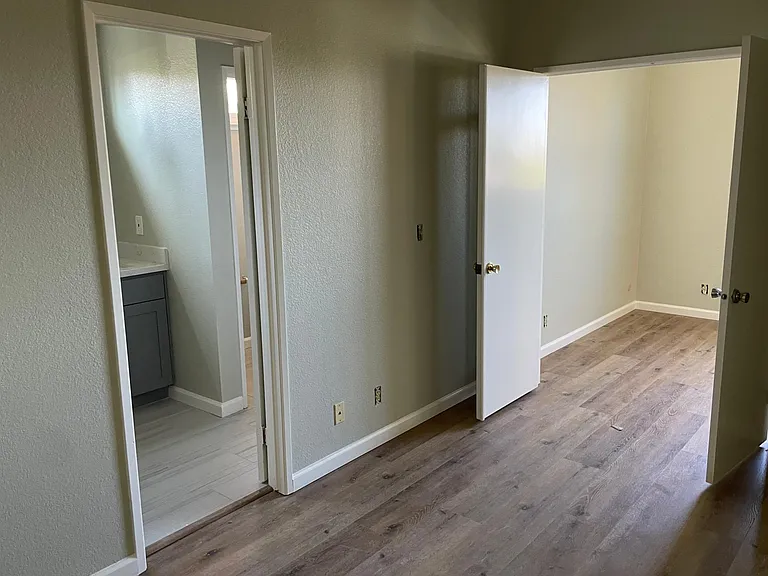 523 Fuchsia Dr — Photo 13