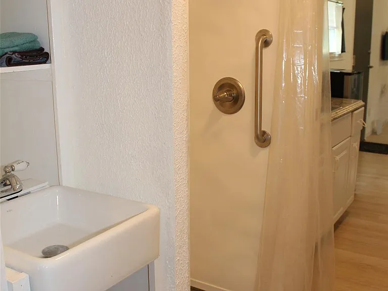 3425 Southwestern Rd #3 — Photo 7