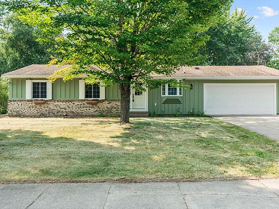 2nd image of 9665 106th Ave N
