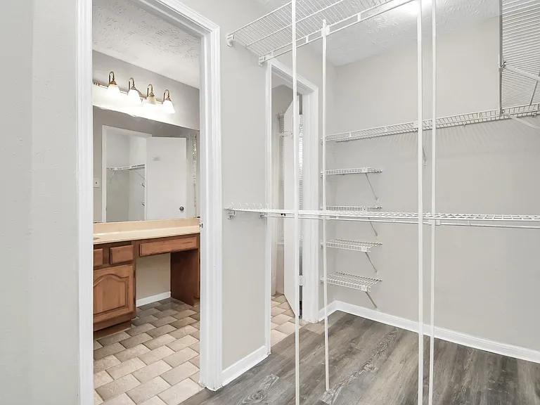 14810 Cypress Ridge Dr — Photo 16