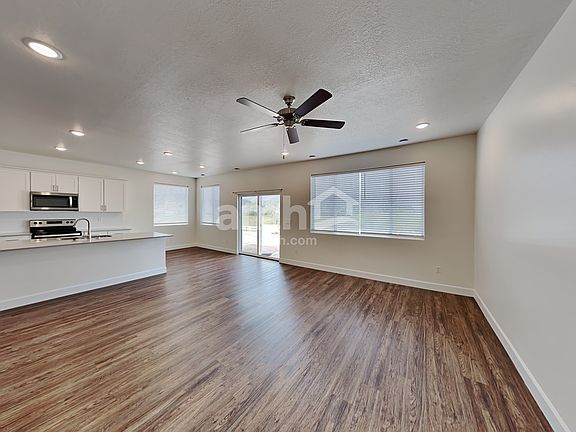 4th image of 232 N Allen Ln