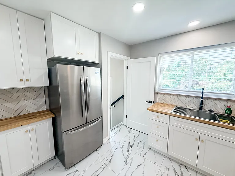 9023 Southview Ln — Photo 8