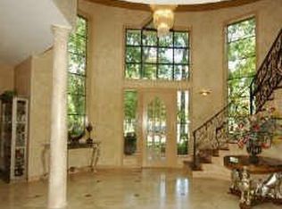 618 W Friar Tuck Ln, Houston, TX 77024
