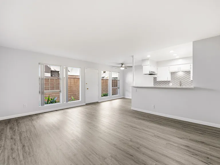 115 Redondo Ave #3 — Photo 14