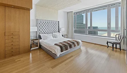Rented by R New York