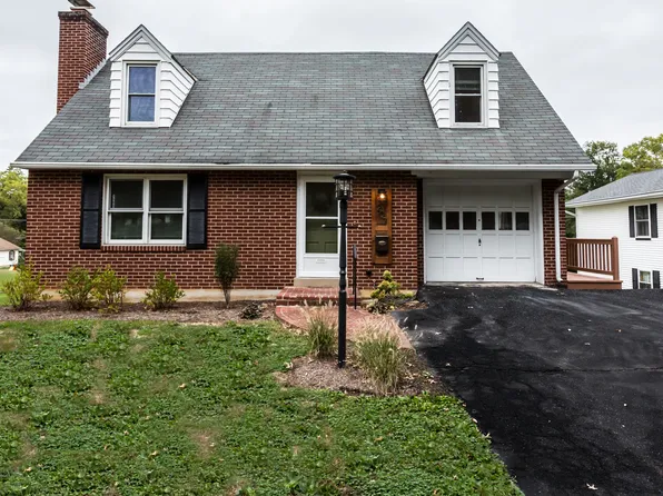 207 Park Ave, Mount Joy, PA 17552