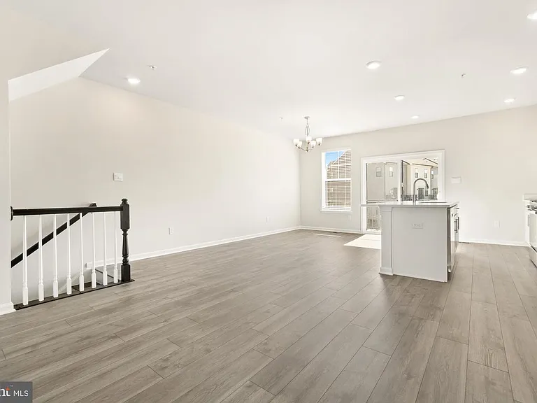 450 Herringbone Way — Photo 7