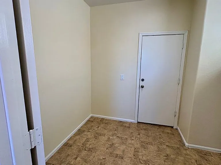16126 W Meade Ln — Photo 22