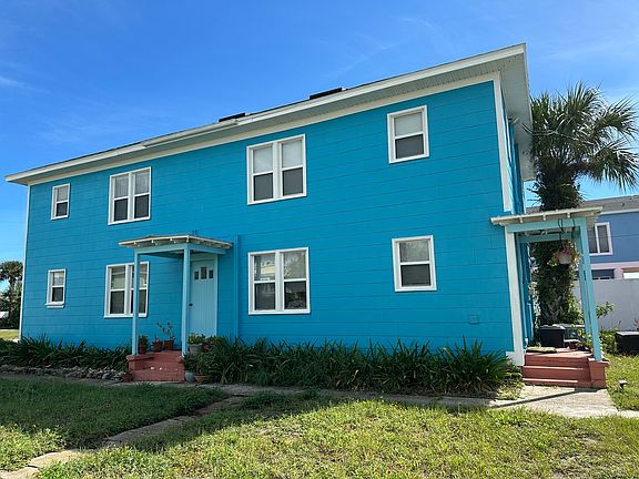Entrance to apartment